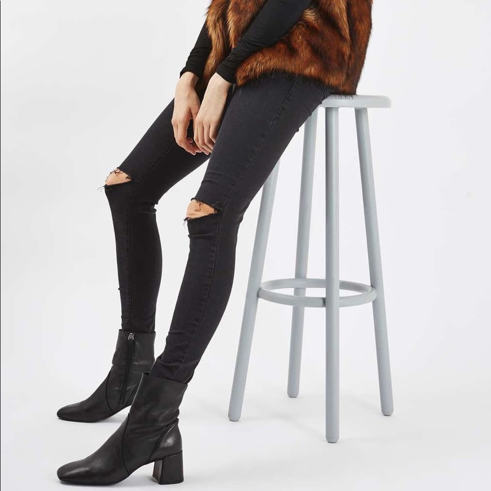 TOPSHOP Ripped High Wasted Skinny Jeans Size 25